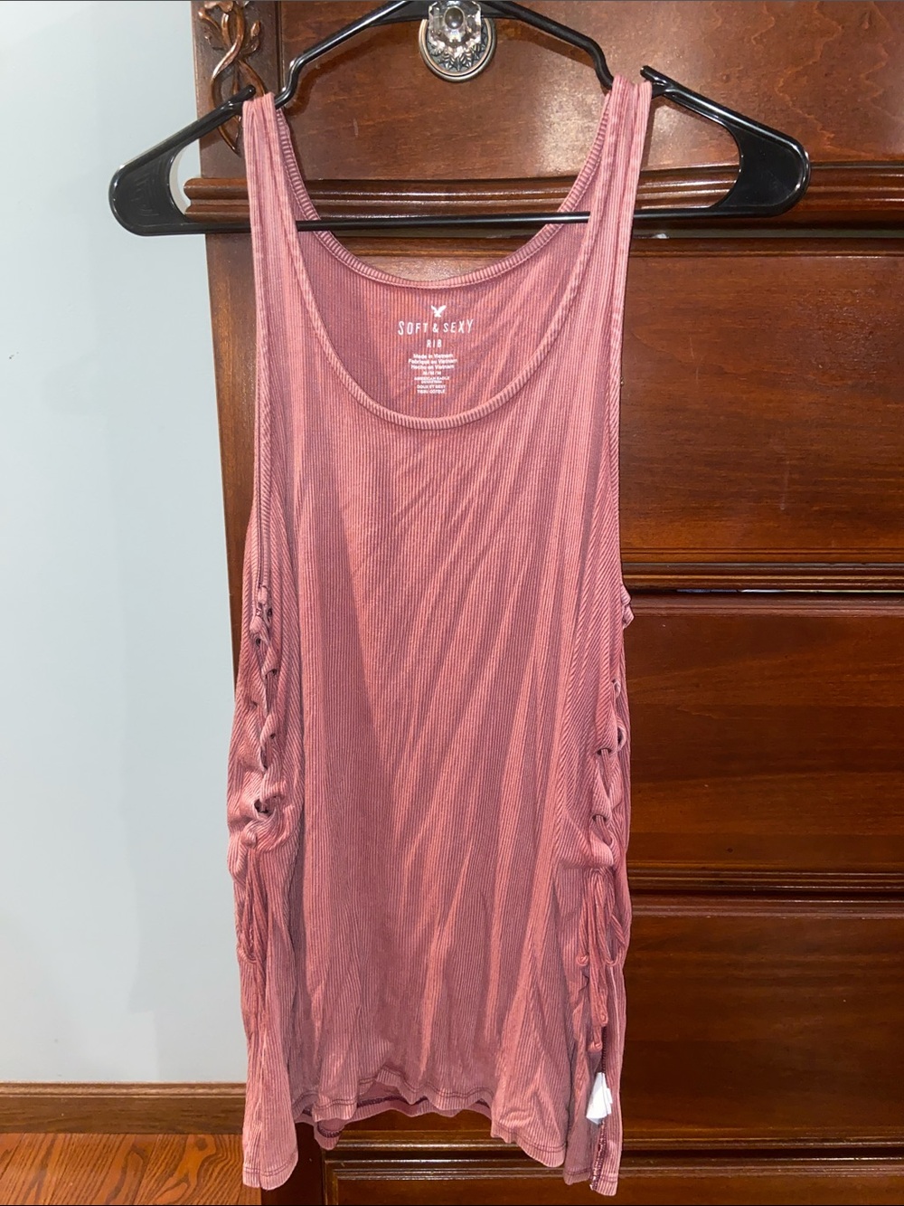American Eagle, size M, burgundy